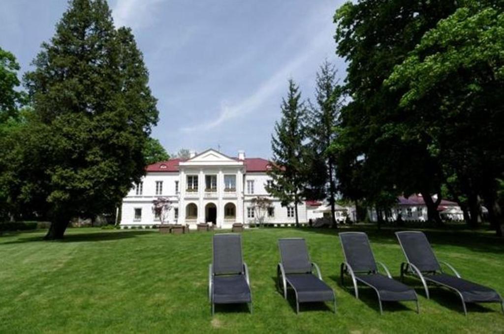 Palac Zegrzynski Zegrze Exterior photo